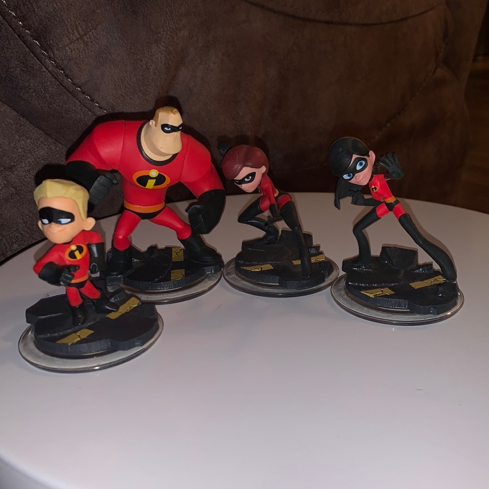 Disney infinity Incredibles 4 figures